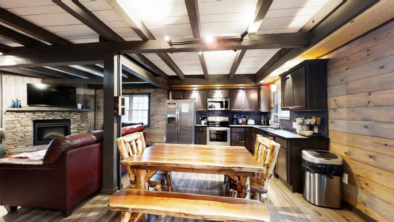 Bigfoots Hideaway Cabin جاتلينبرج المظهر الخارجي الصورة