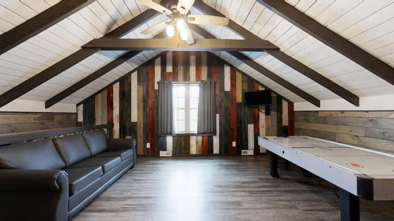 Bigfoots Hideaway Cabin جاتلينبرج المظهر الخارجي الصورة