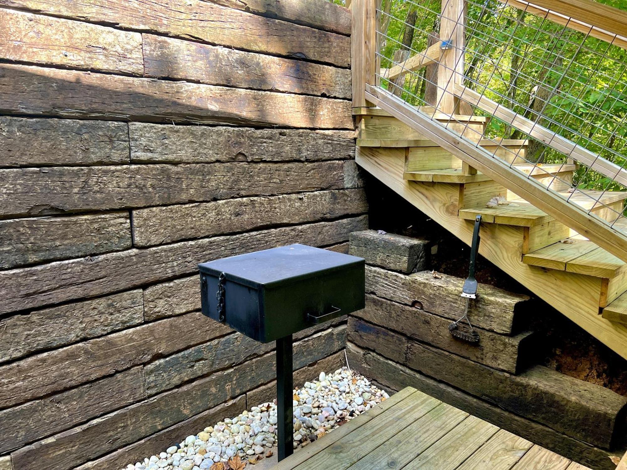 Bigfoots Hideaway Cabin جاتلينبرج المظهر الخارجي الصورة